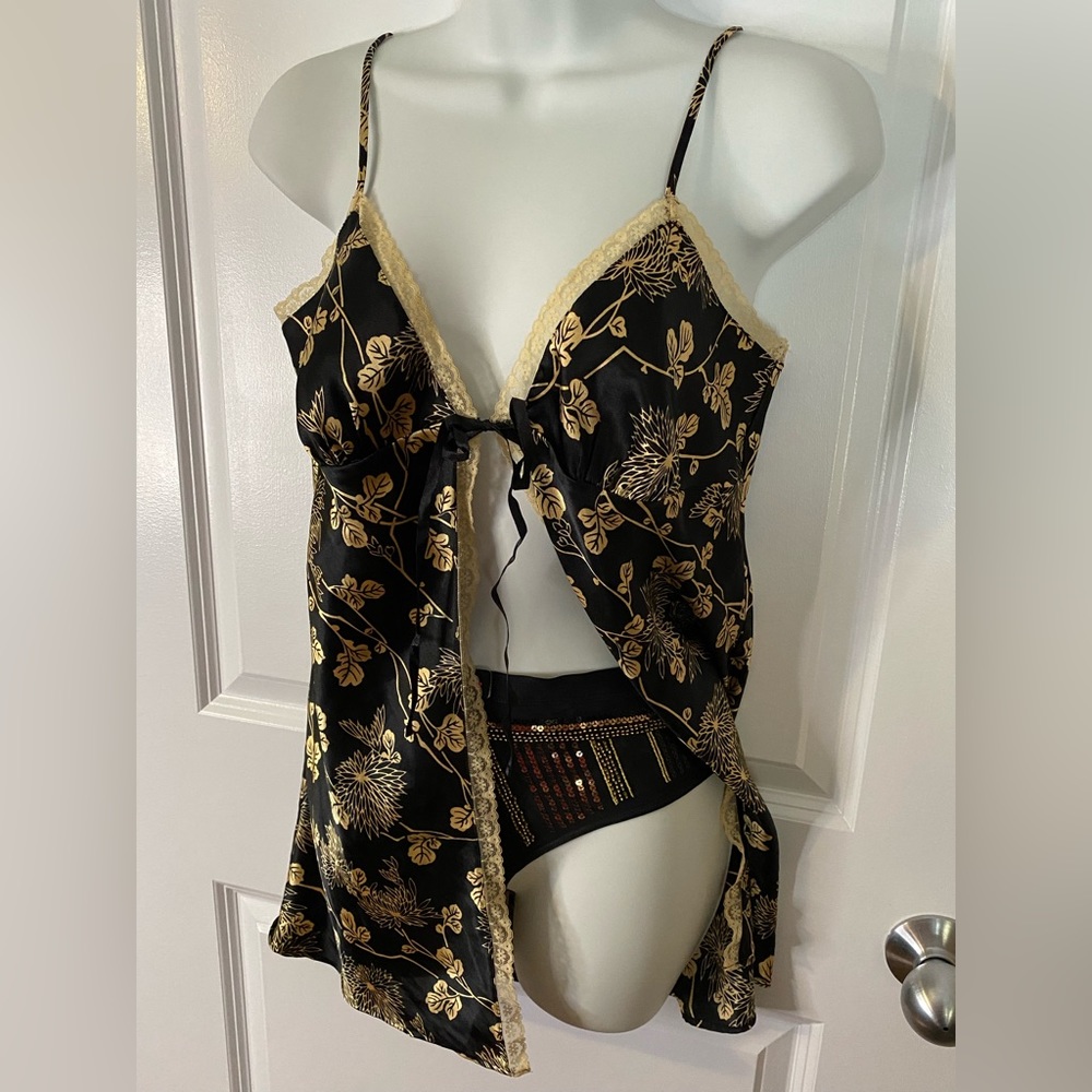NEW Victoria’s Secret La SENZA 2-pc Lingerie Top and Panty Black and Gold M / S